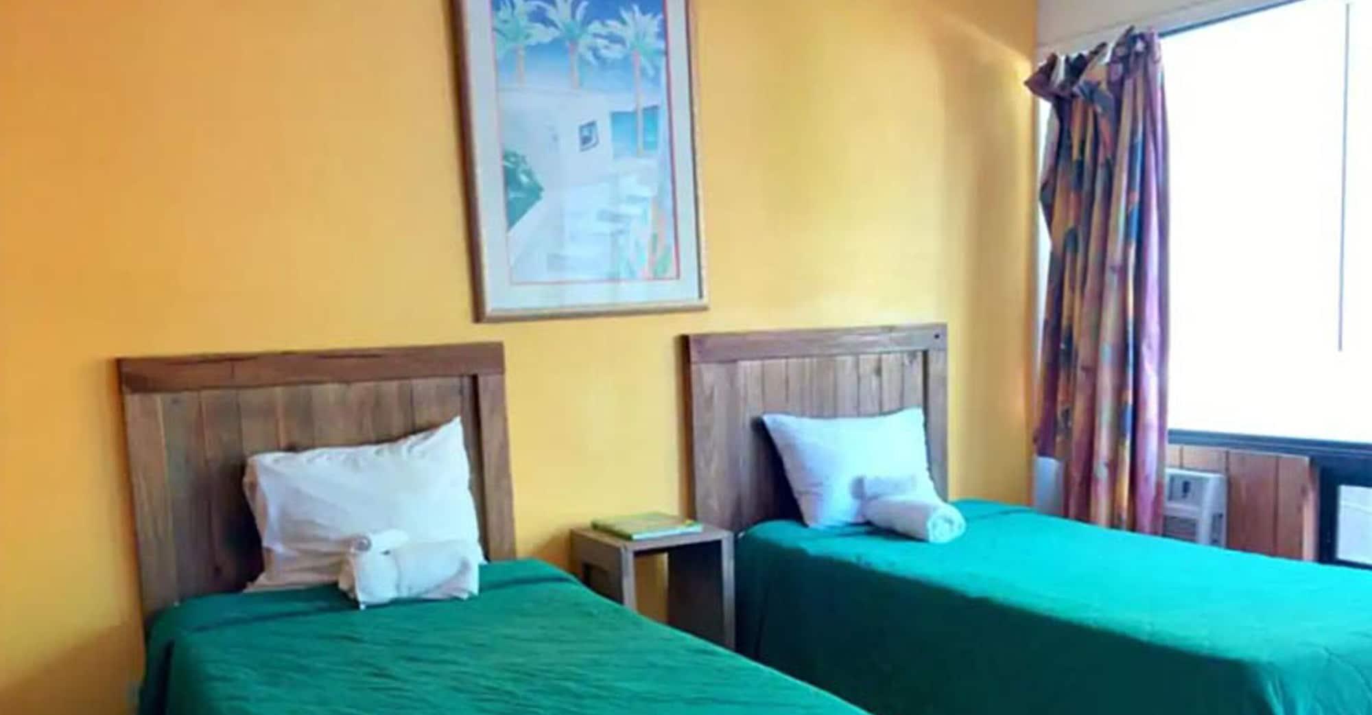 Coco Plum Resorts Bahamas Нассау Екстер'єр фото